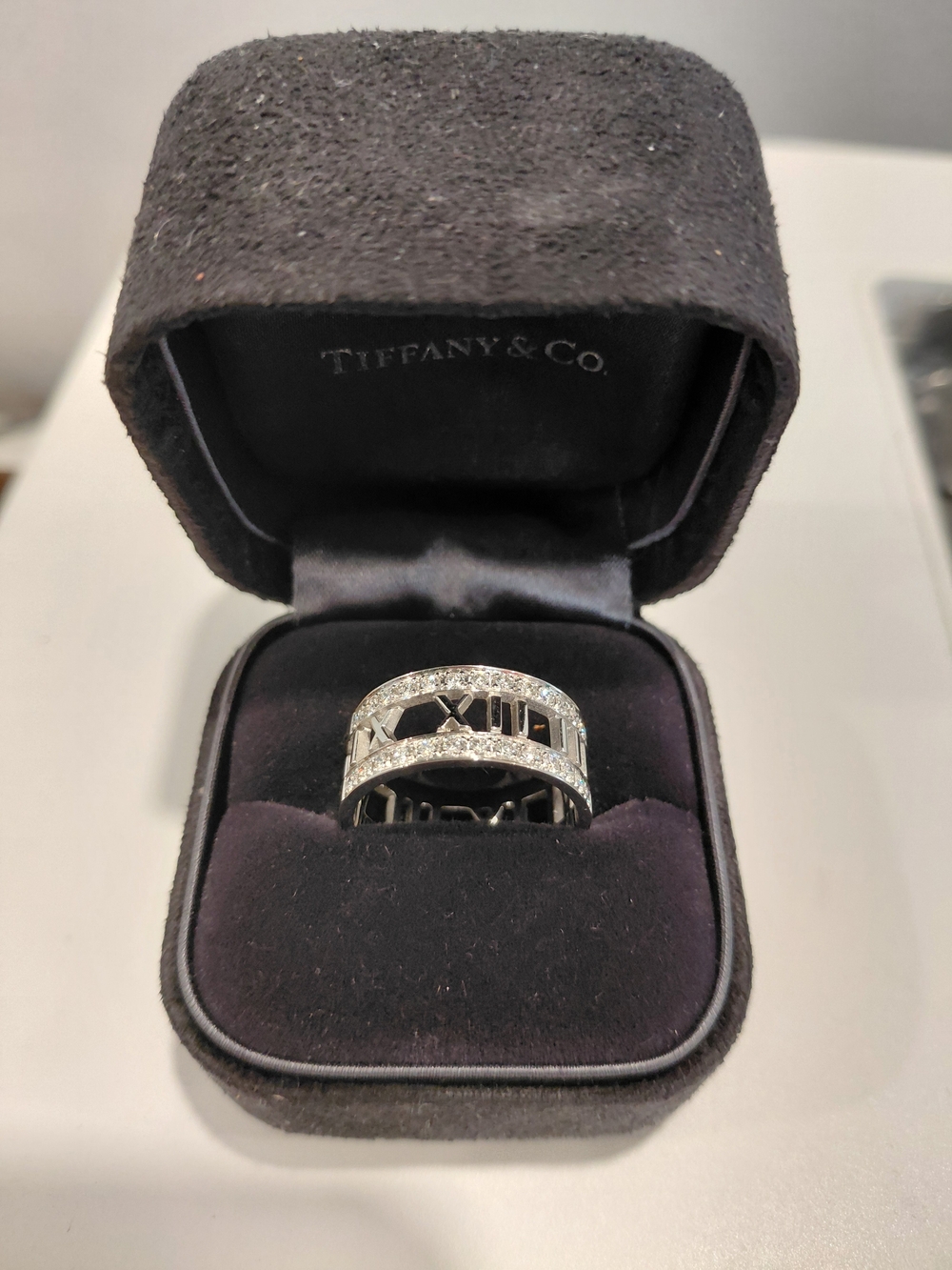 Tiffant Atlas Diamond Gold Ring